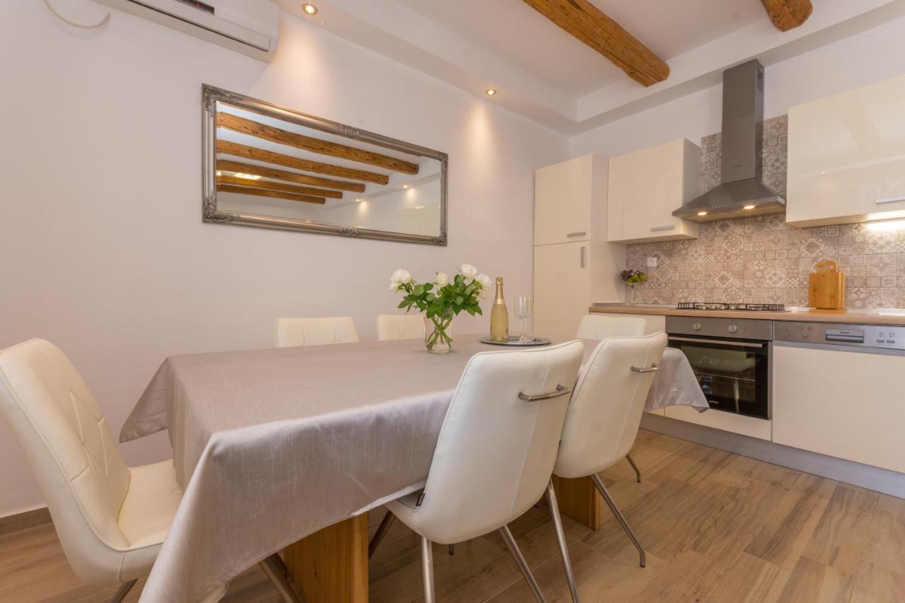 Apartmani Bonaca - 10M To The Sea Grebaštica Eksteriør bilde