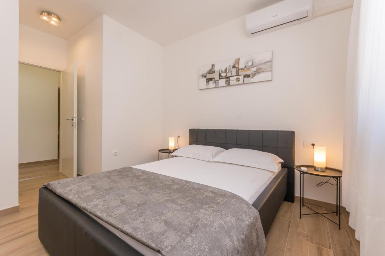 Apartmani Bonaca - 10M To The Sea Grebaštica Eksteriør bilde