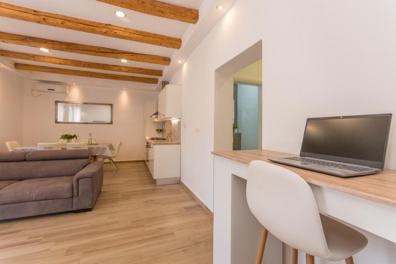 Apartmani Bonaca - 10M To The Sea Grebaštica Eksteriør bilde