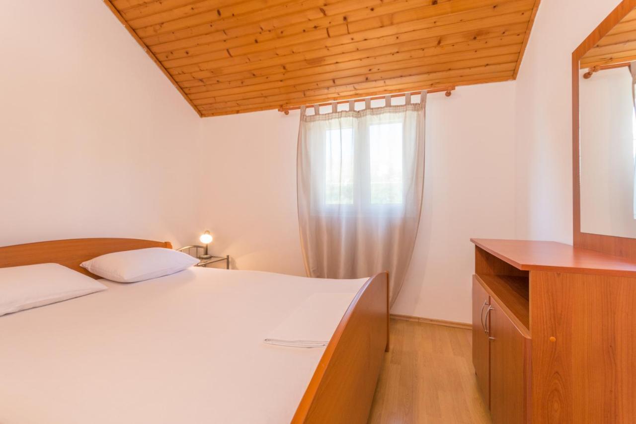 Apartmani Bonaca - 10M To The Sea Grebaštica Eksteriør bilde