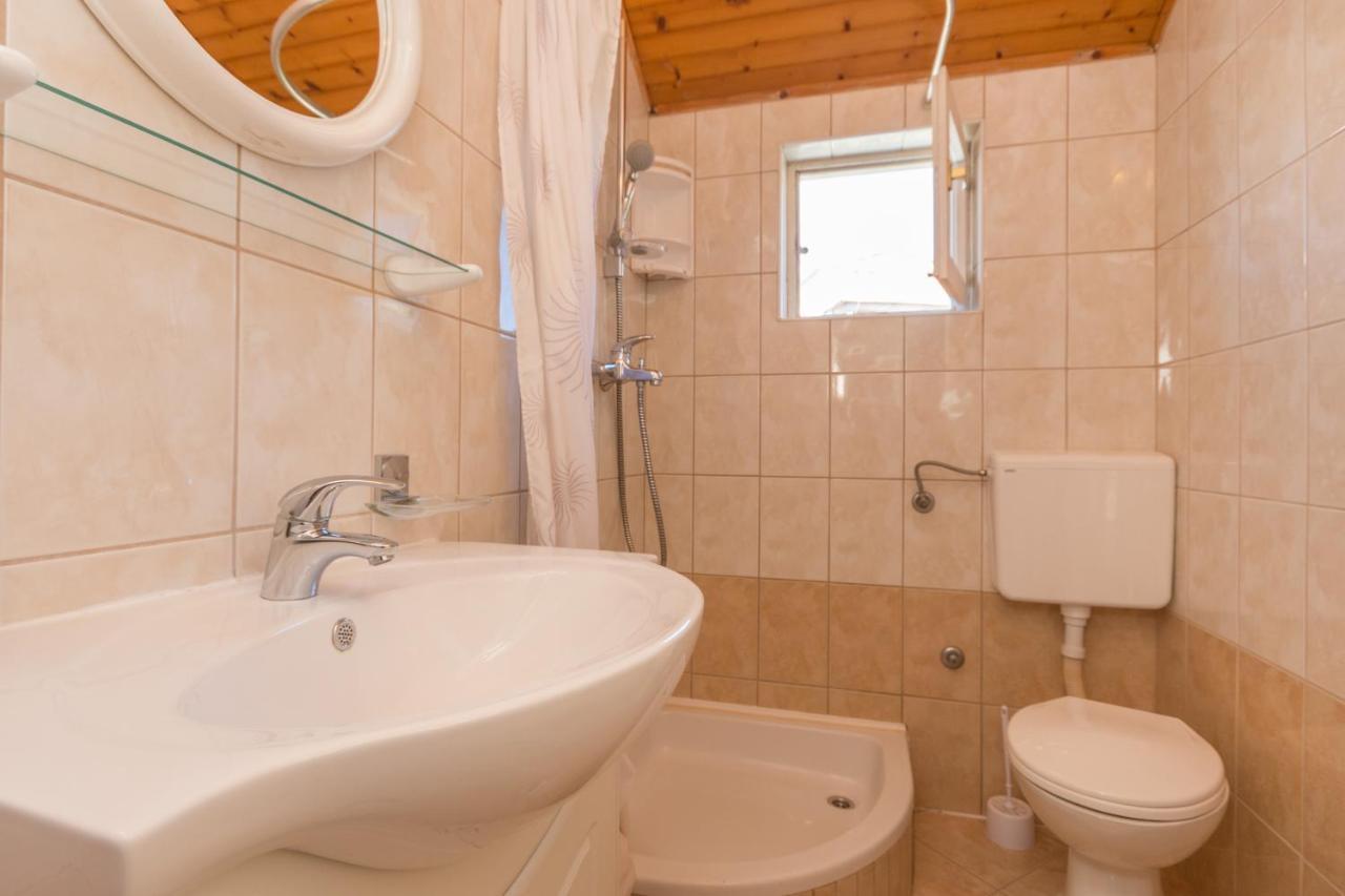 Apartmani Bonaca - 10M To The Sea Grebaštica Eksteriør bilde