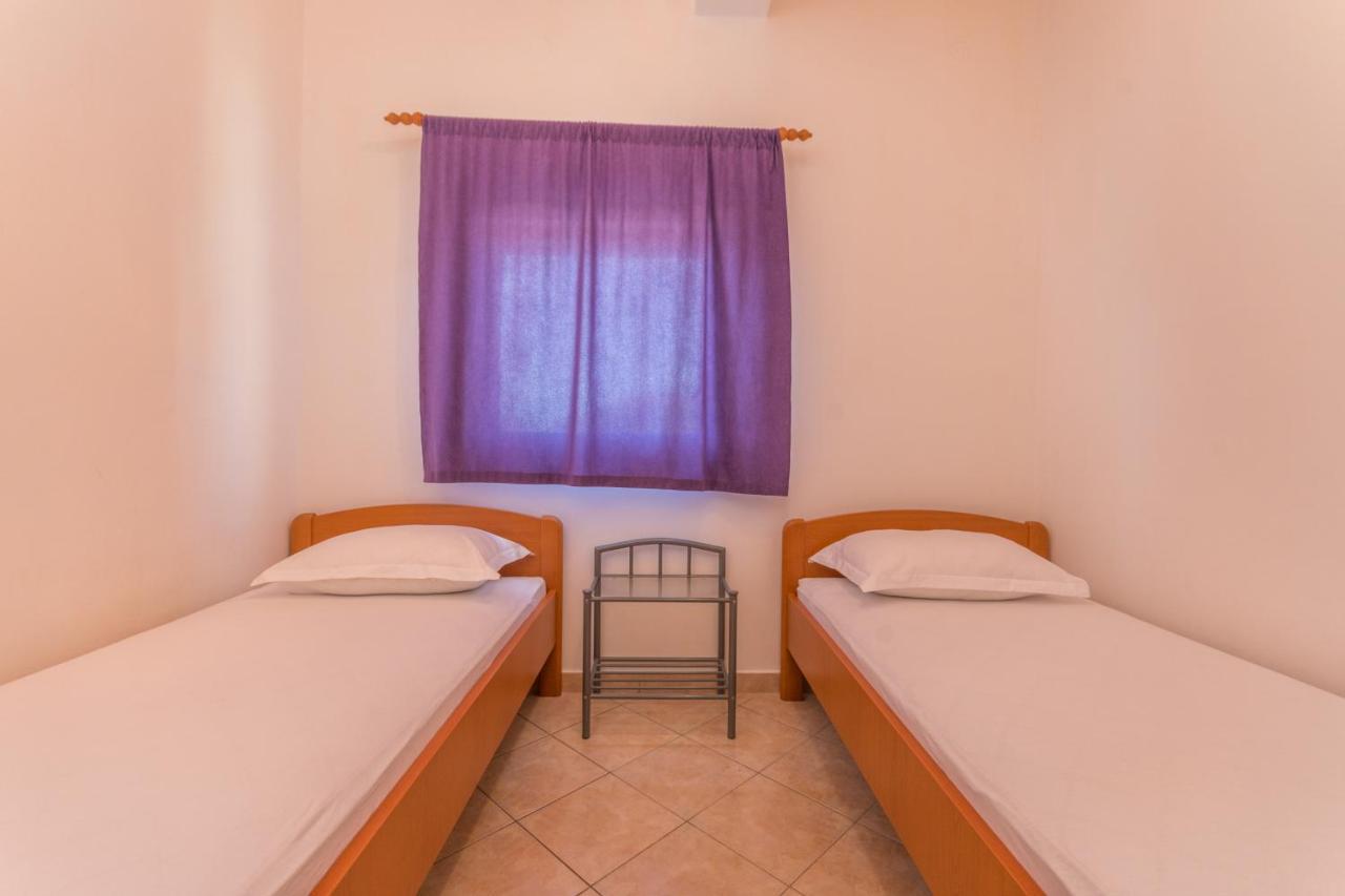 Apartmani Bonaca - 10M To The Sea Grebaštica Eksteriør bilde